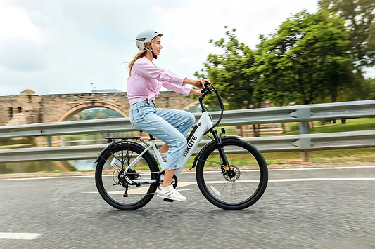 Car or E-Bike? Why I Now Choose the ESKUTE C100 Plus for City Travel